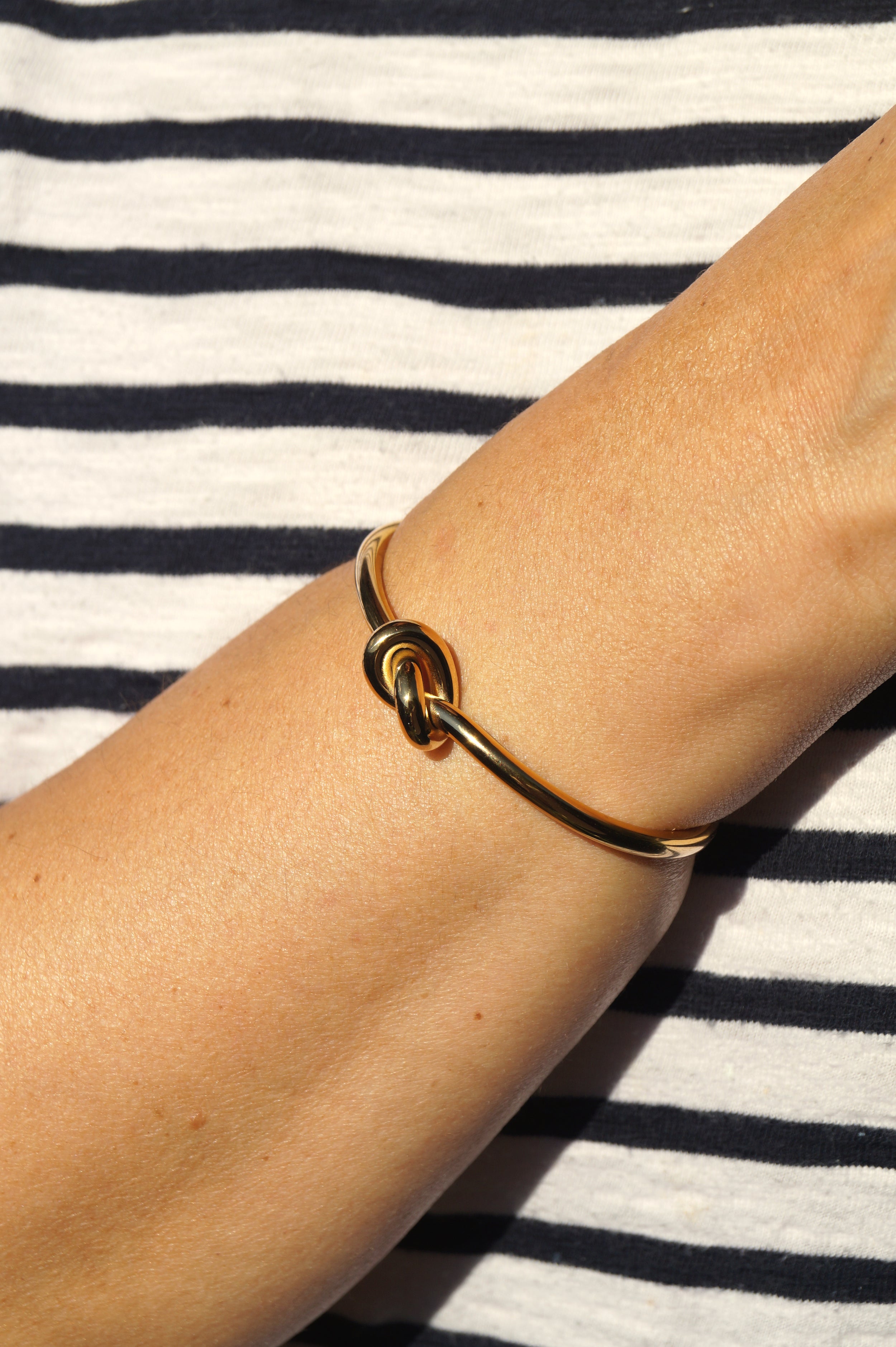 Golden Knot Bracelet