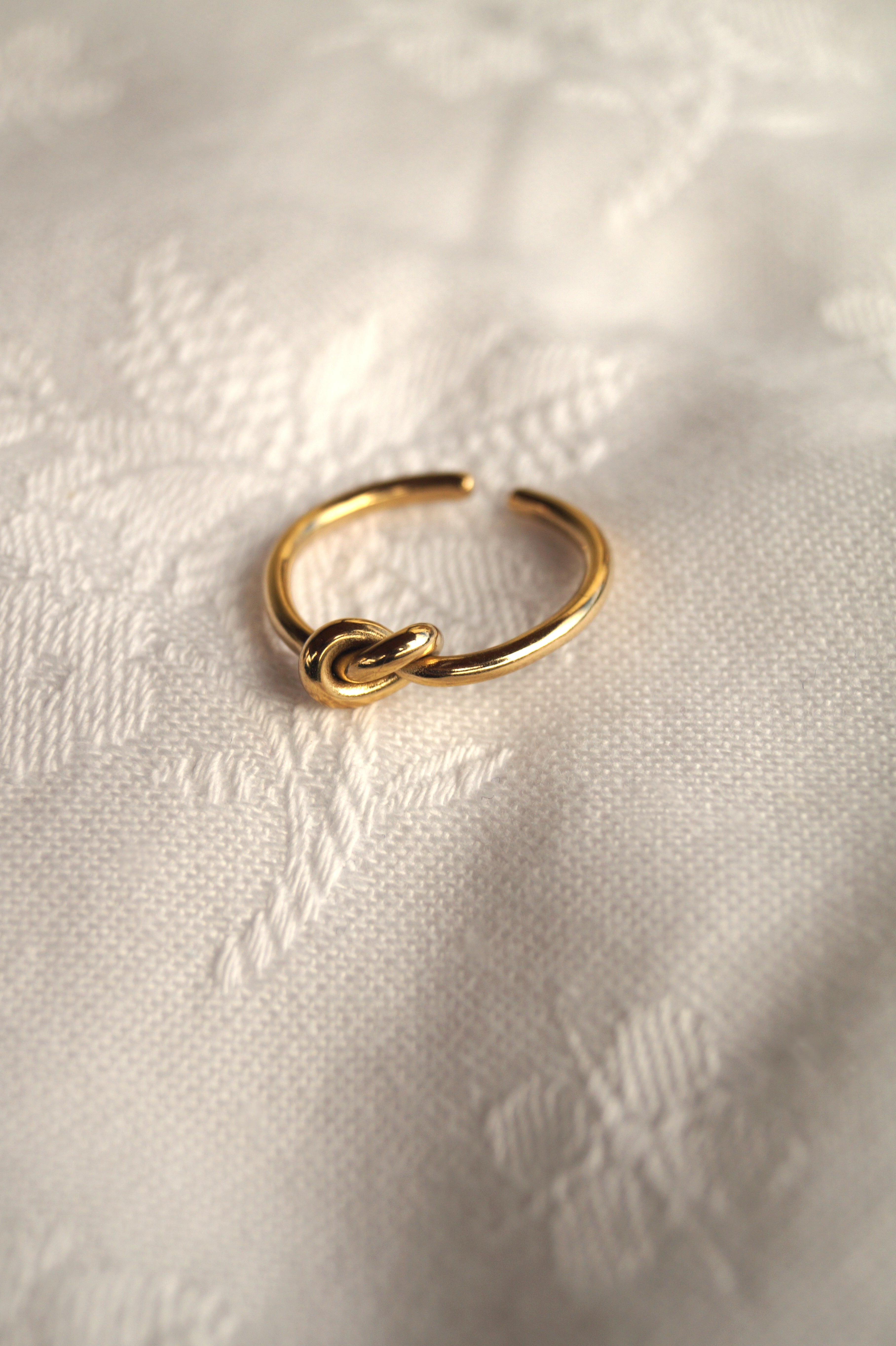 Golden Knot Ring